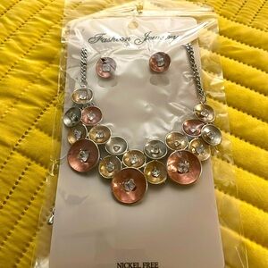 Necklace with extender